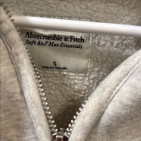 Abercrombie Quarter-Zip Sweatshirt Pullover - Picture 7 of 7